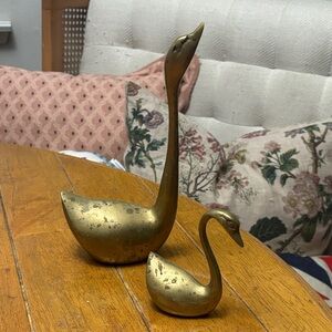 Elegant Gold Swan Figurines